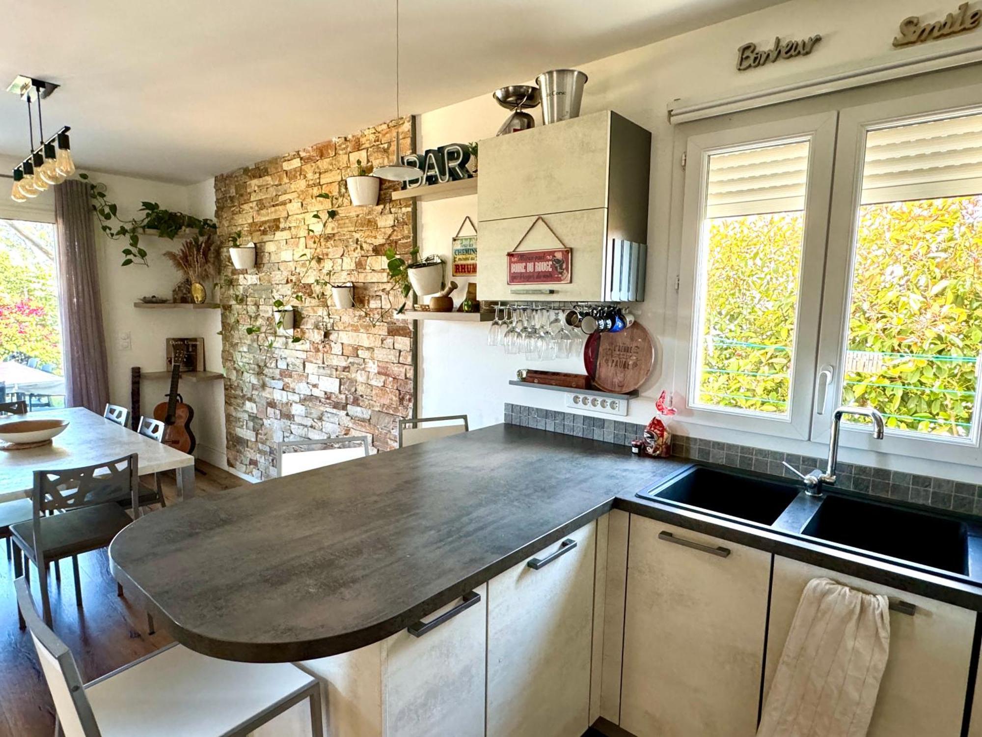 Jolie Maison Borgo Trois Chambres Trois Salles De Bain Exterior photo