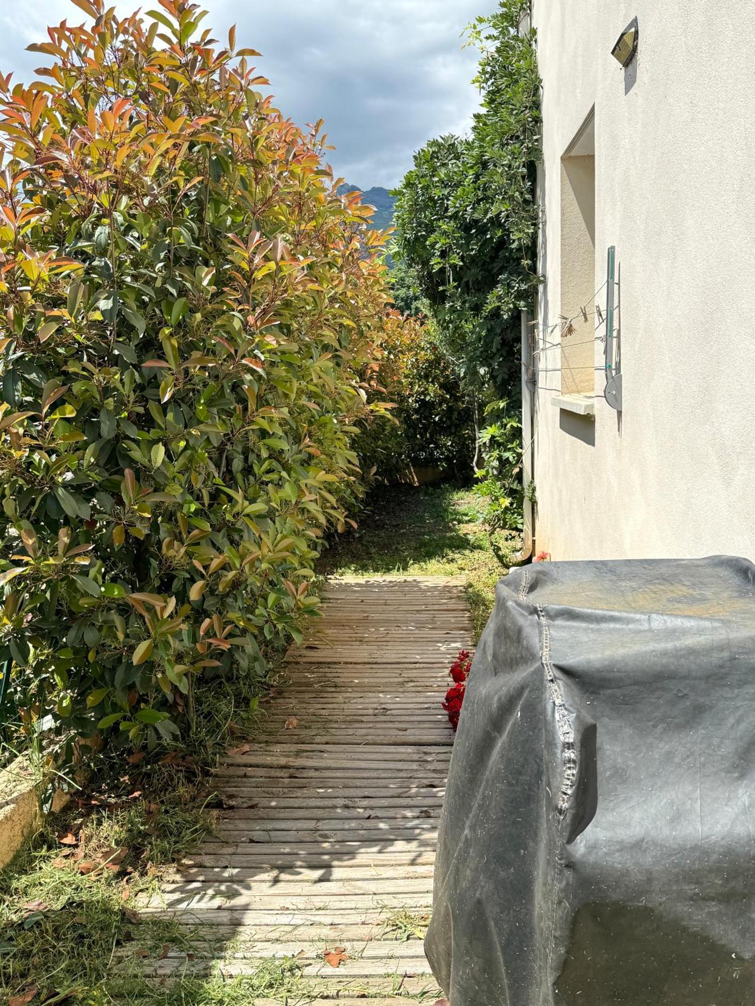 Jolie Maison Borgo Trois Chambres Trois Salles De Bain Exterior photo